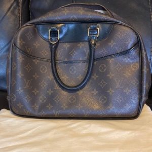 Louis Vuitton Deauville Tote